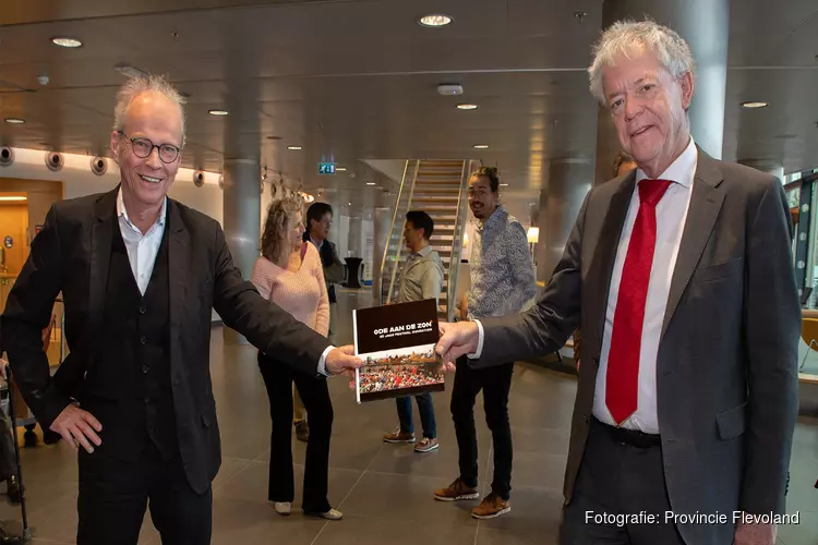 40 jaar poëzie, muziek en land-art gebundeld in jubileumboek van festival Sunsation