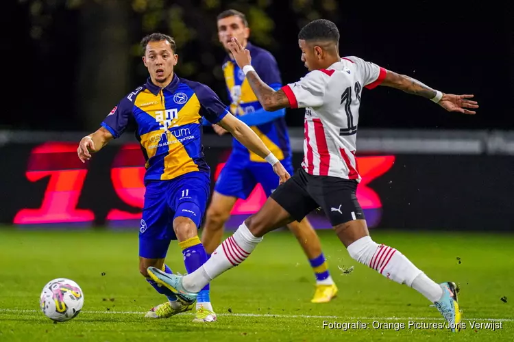 Almere City FC wint nipt bij Jong PSV