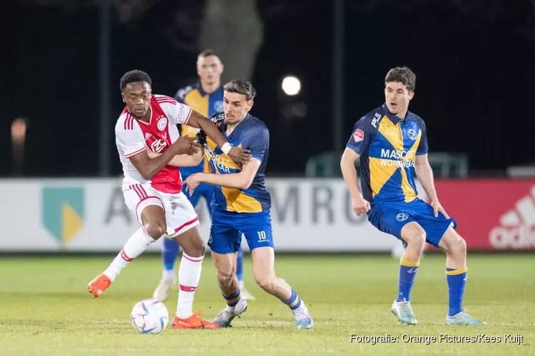 Almere City FC pakt volle buit bij Jong Ajax