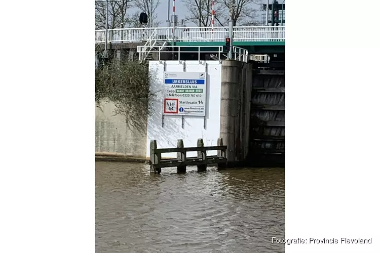 Bediening bruggen en sluizen in Flevoland klaar voor het vaarseizoen