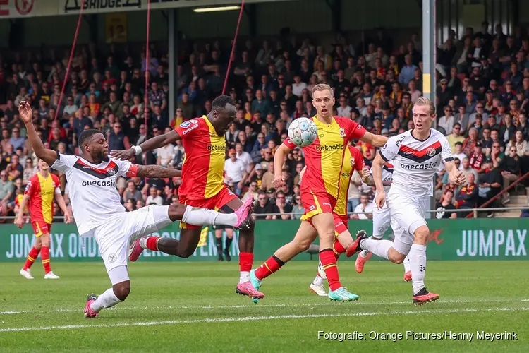 Almere City FC speelt voor zesde keer op rij gelijk, nu bij Go Ahead Eagles